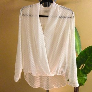 🆕 Cream Colored Sheer Blouse Sz L